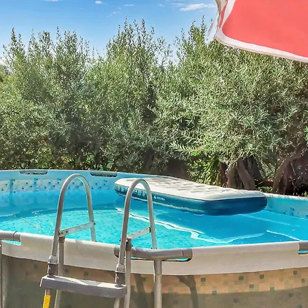 Amazing In Santa Teresa Di Riva With Kitchen Capomulini